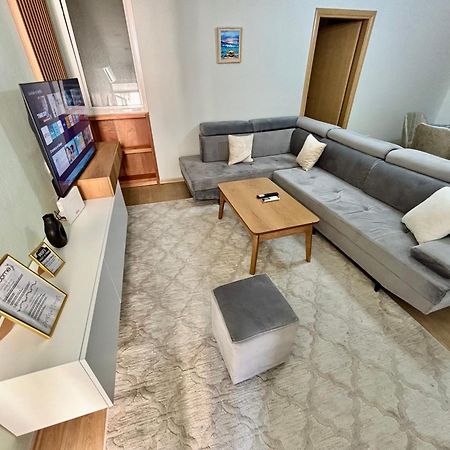 Edi'S Apartament Tiranë Ngoại thất bức ảnh