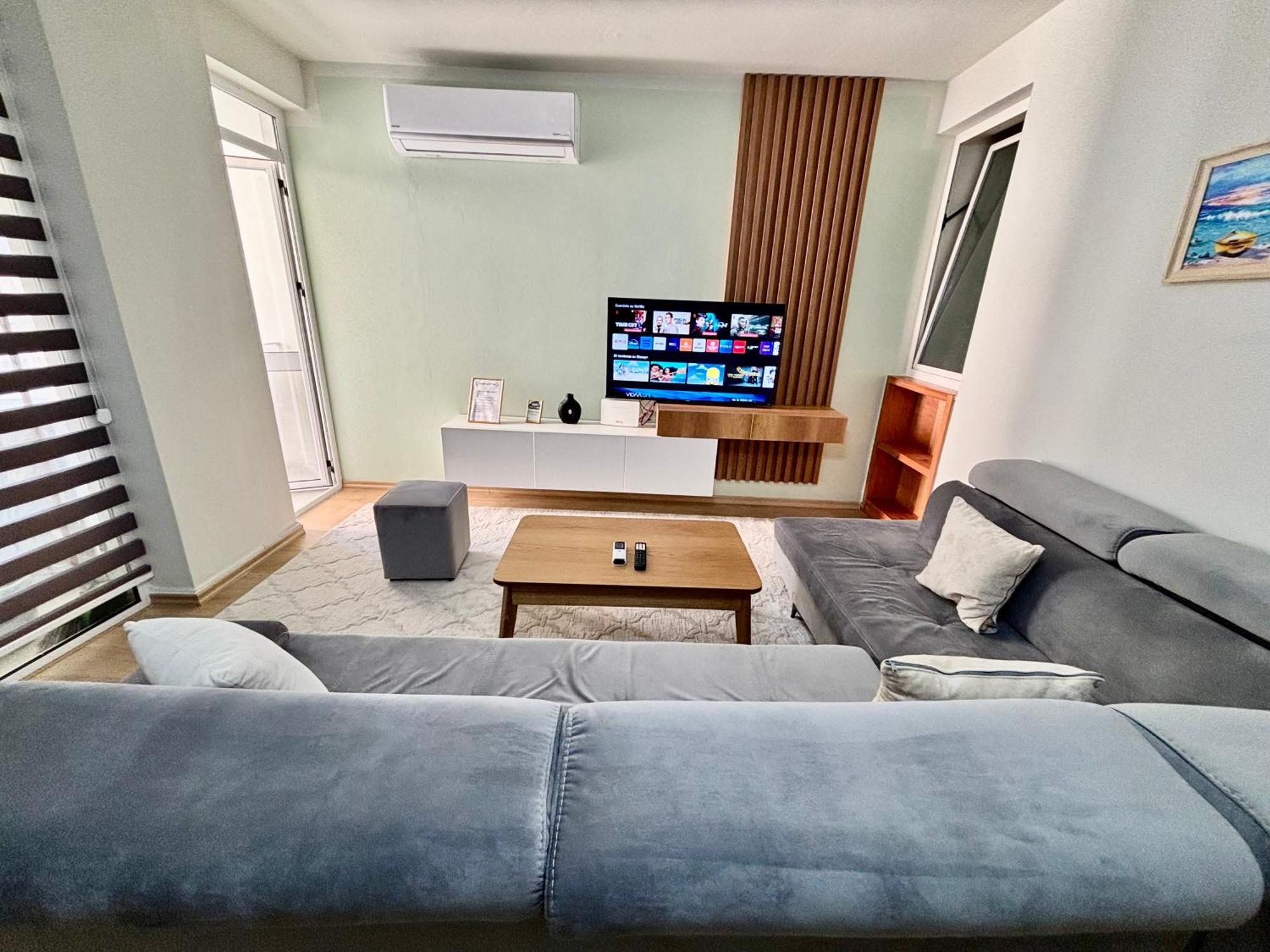Edi'S Apartament Tiranë Ngoại thất bức ảnh