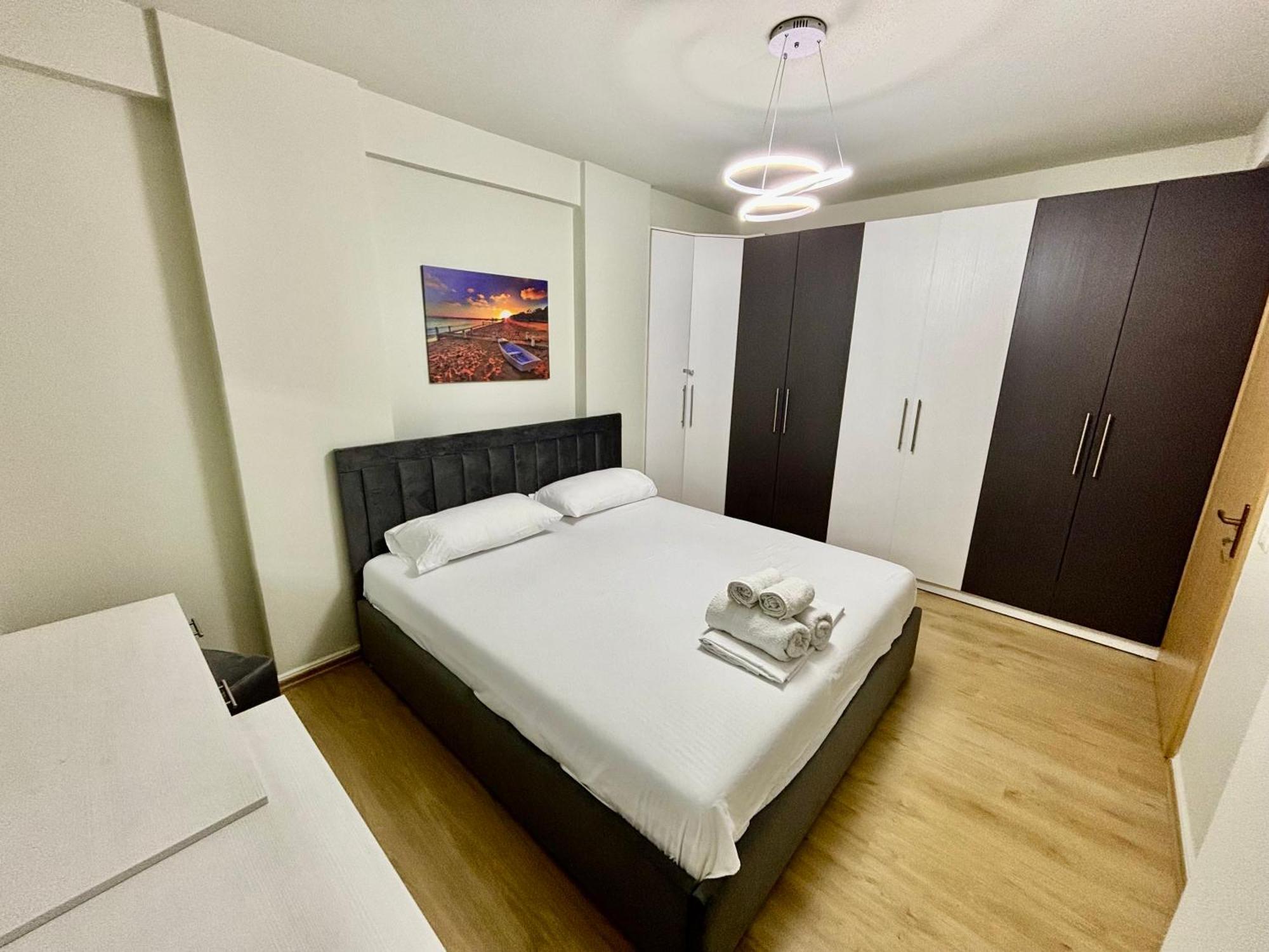Edi'S Apartament Tiranë Ngoại thất bức ảnh