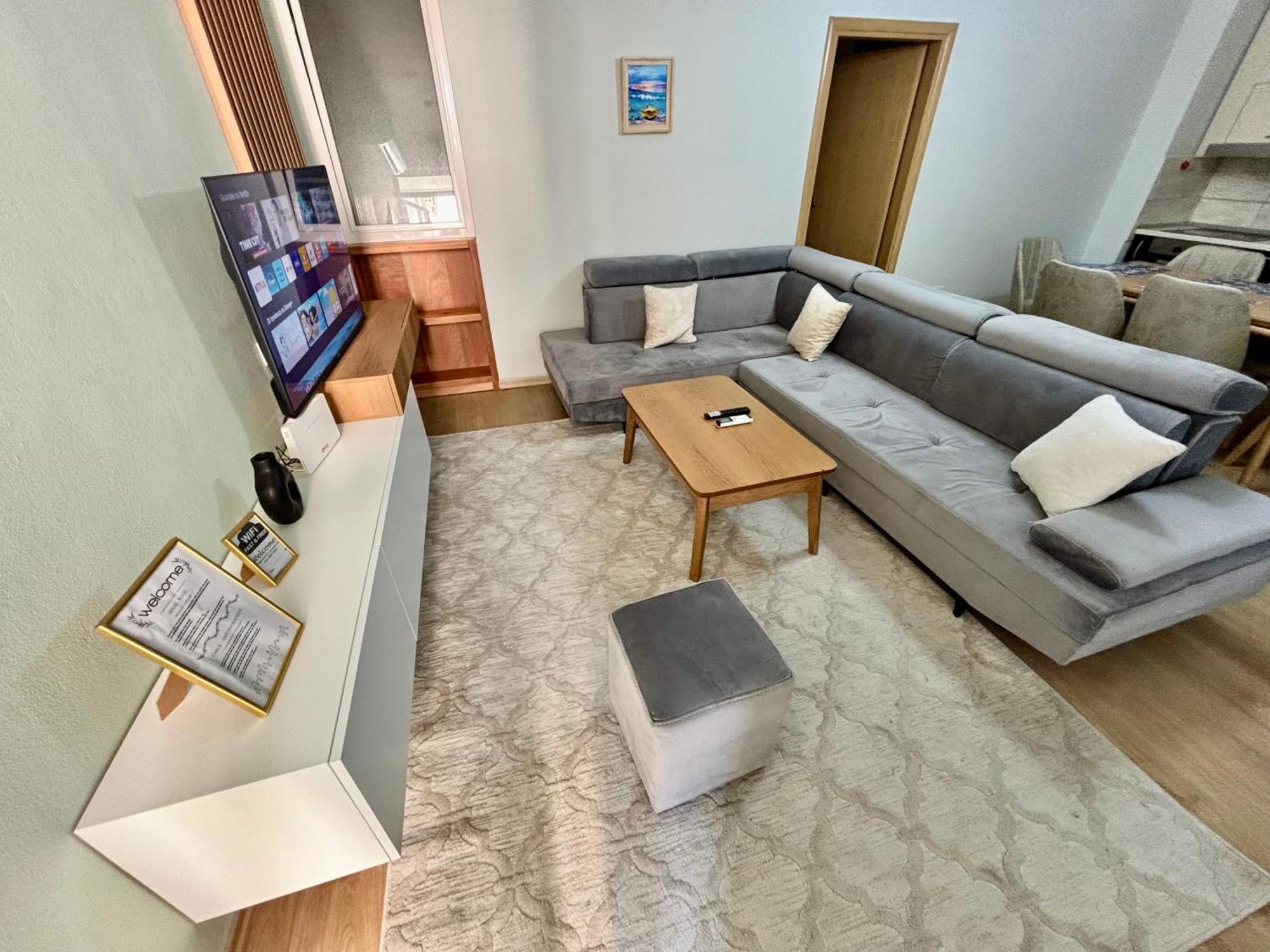 Edi'S Apartament Tiranë Ngoại thất bức ảnh