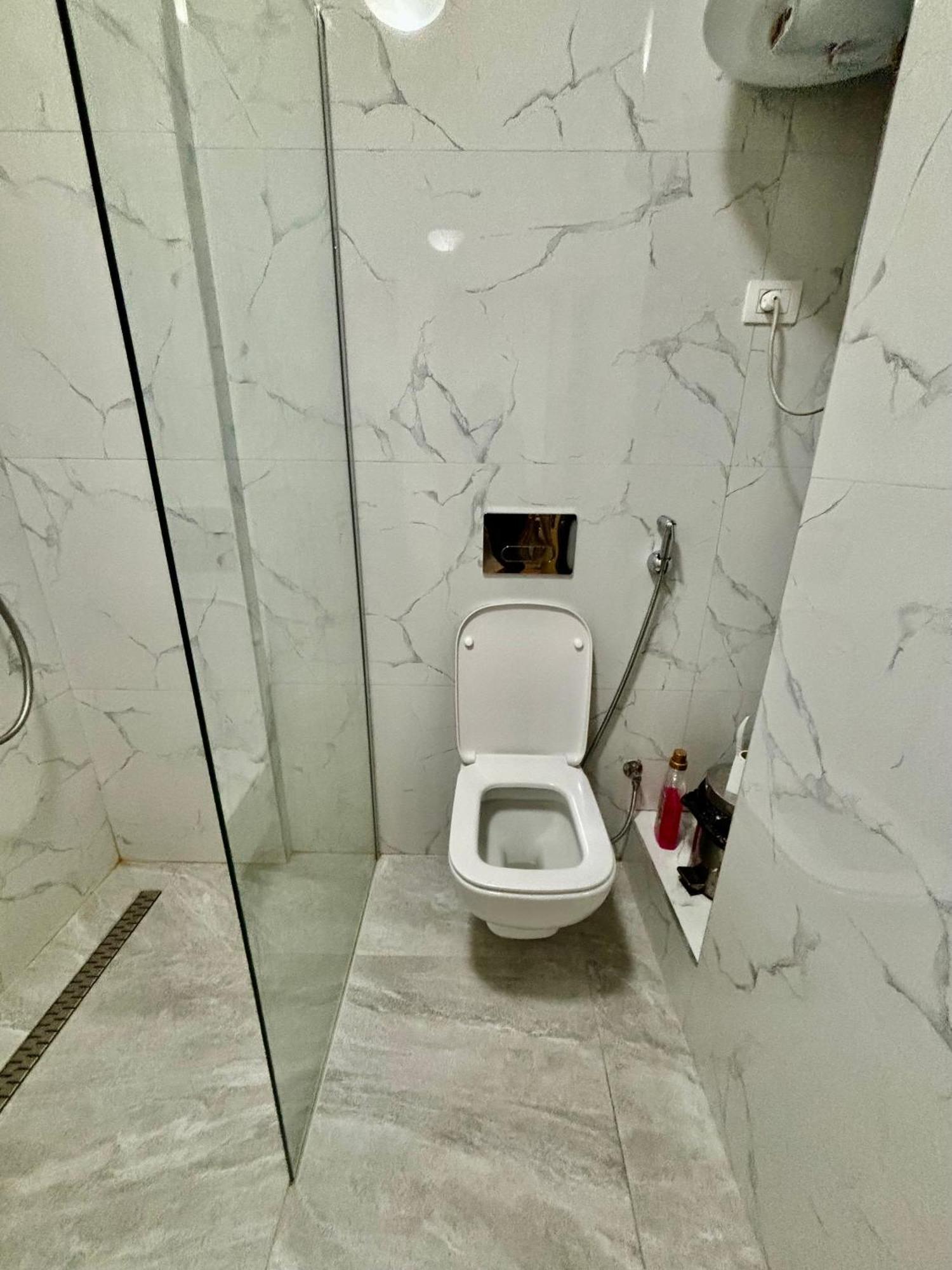 Edi'S Apartament Tiranë Ngoại thất bức ảnh