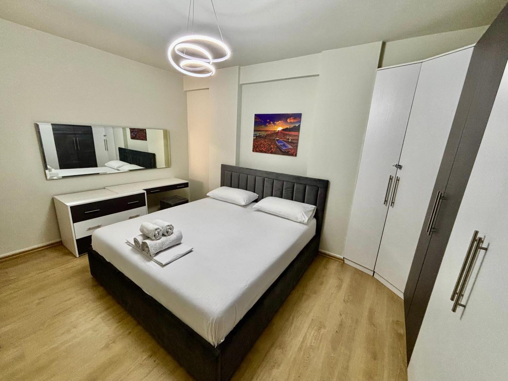 Edi'S Apartament Tiranë Ngoại thất bức ảnh